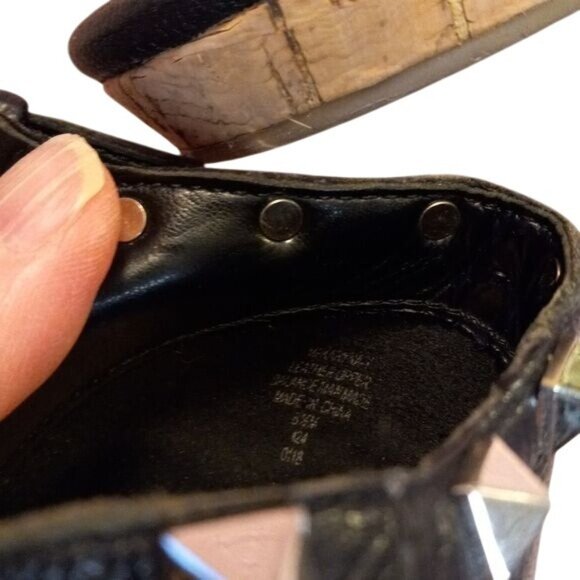 Marc Fisher 8.5M Black Leather Wedge Sandals Cork Heel Studded Ankle Strap - Picture 10 of 10